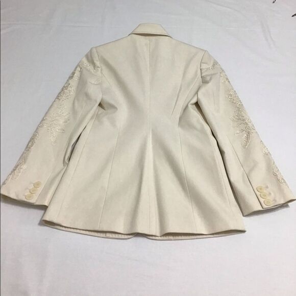 Bloomingdale’s Cream Ecru Single Button Embroidered Sleeves Blazer Size 2 Petite - Picture 6 of 13
